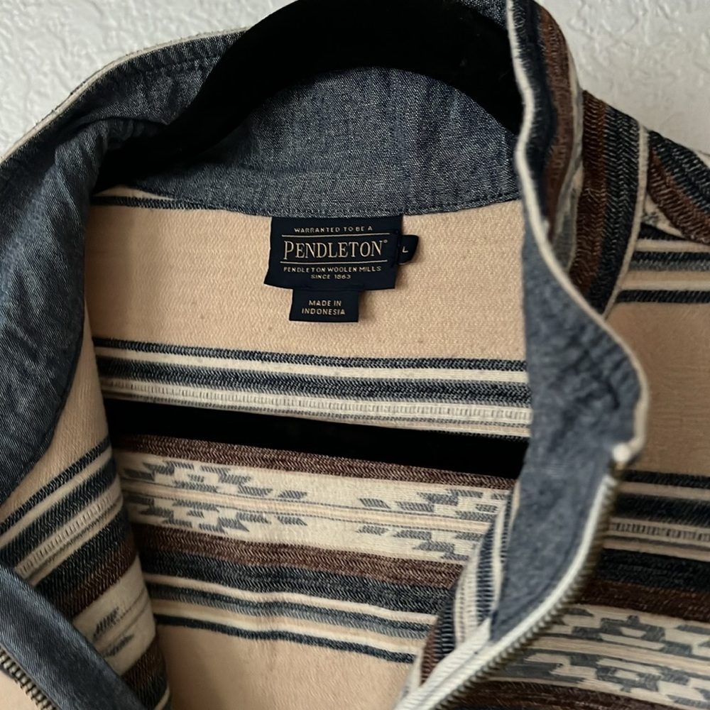 Pendleton Half Zip Pull Over - image 4